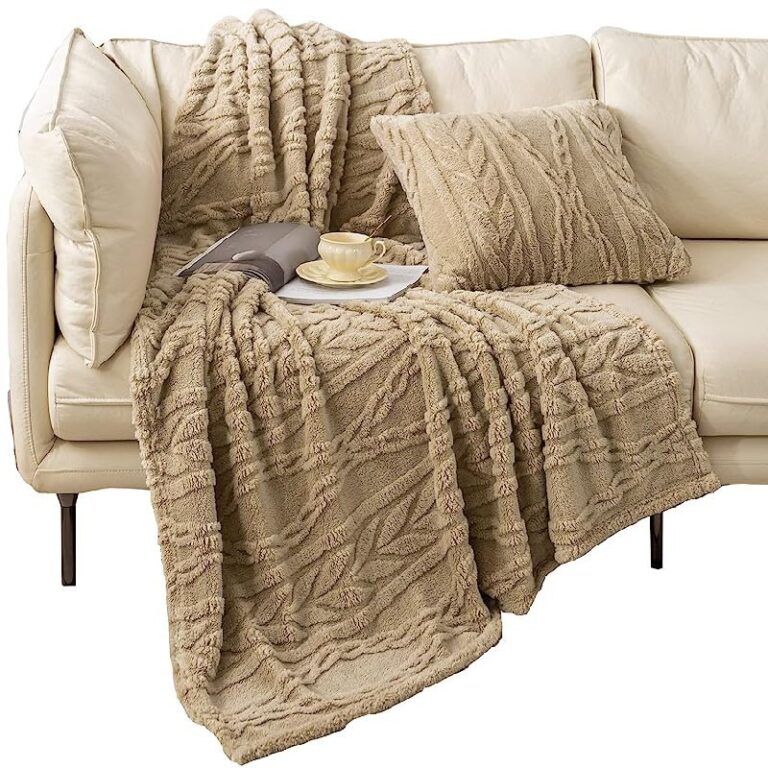 YUSOKI Sherpa Throw Blanket up to 41% Off Deal