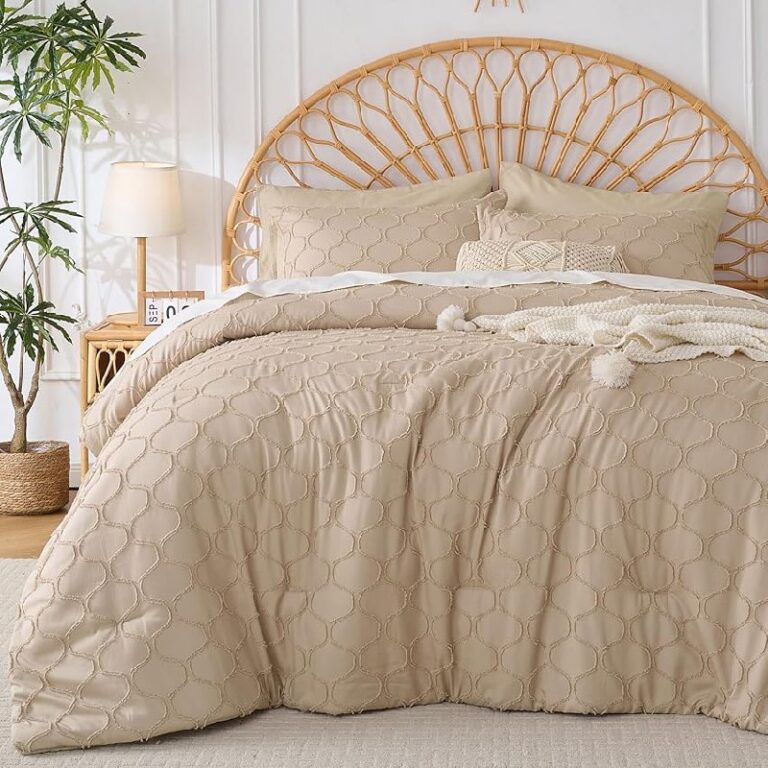 KAKKI King Comforter Set: Up to 50% Off Deals