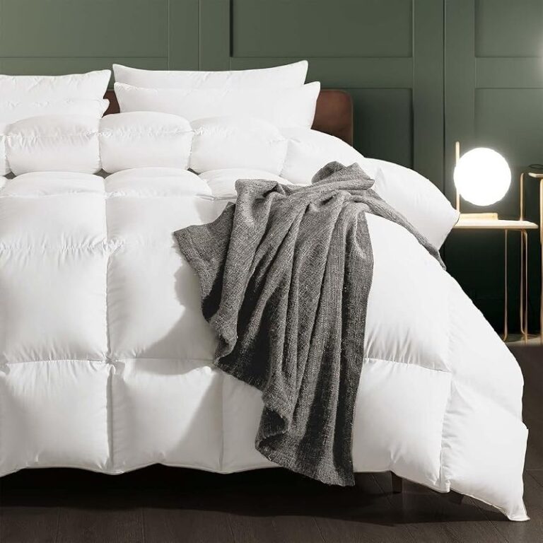 WhatsBedding Comforter: Up to 53% Off Deal