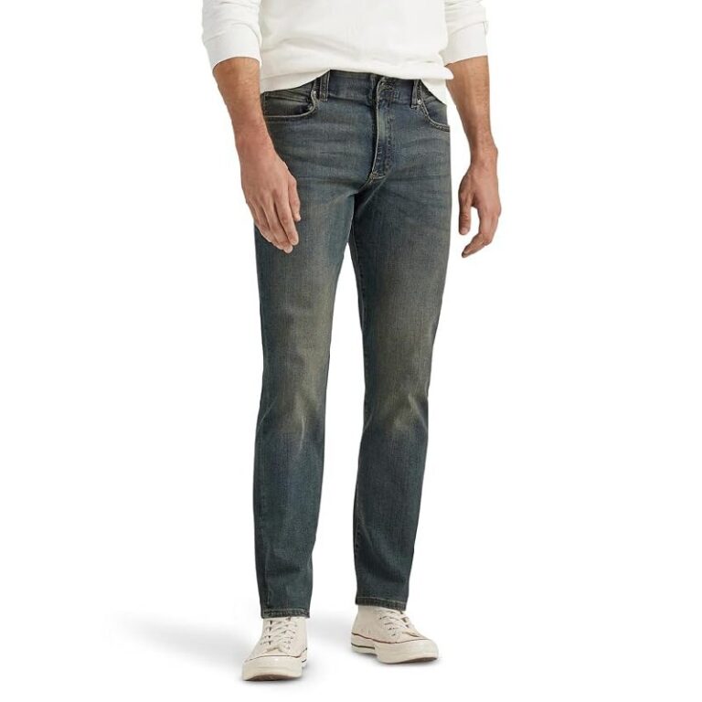 Lee Men’s Extreme Motion Jeans up to 6% Off Deal